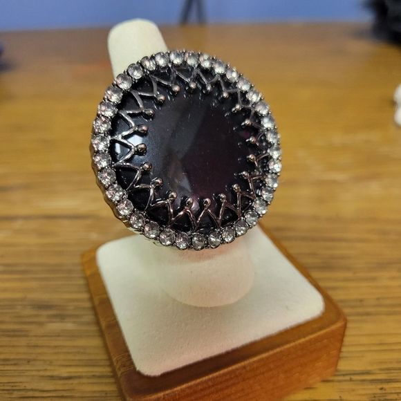 Large Expandable Black Statement Piece Ring - Picture 3 of 6